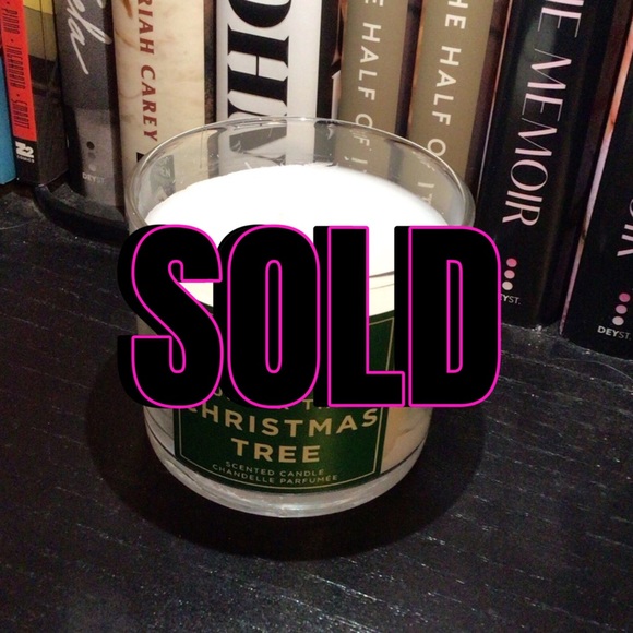 NEW bath and body works “Under the Christmas Tree” Candle (SOLD) - Picture 1 of 2